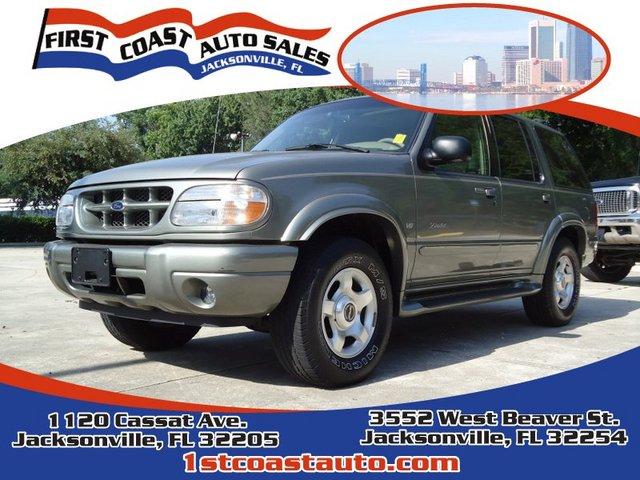 Ford Explorer 2000 photo 0