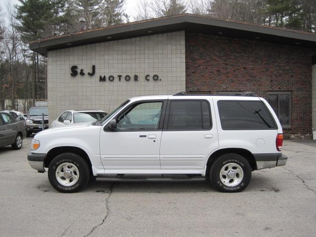 Ford Explorer 2001 photo 1