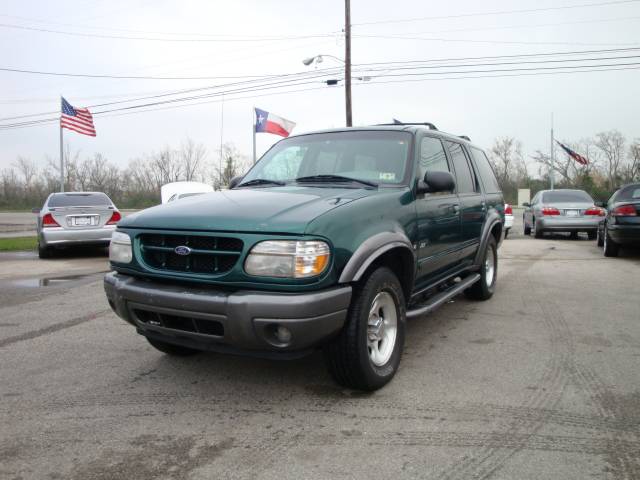 Ford Explorer ESi SUV