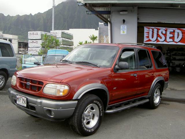 Ford Explorer ESi Sport Utility