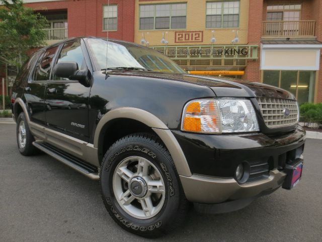 Ford Explorer E320 - Extra Sharp SUV