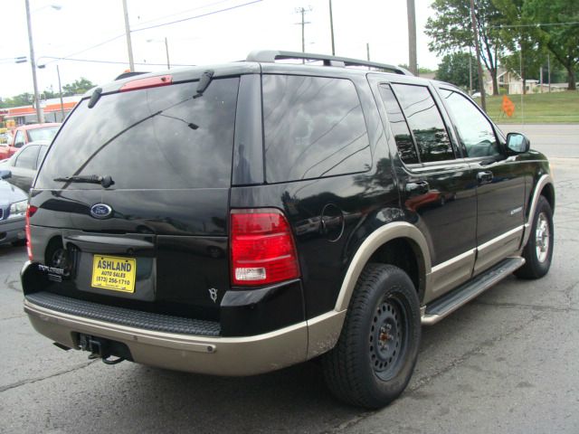 Ford Explorer E320 - Extra Sharp SUV