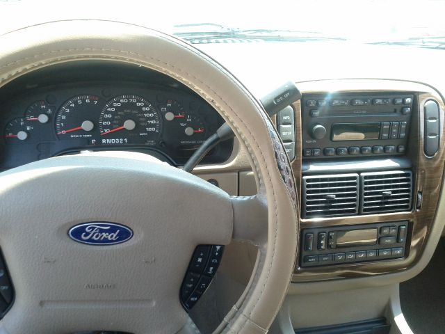 Ford Explorer 2002 photo 5