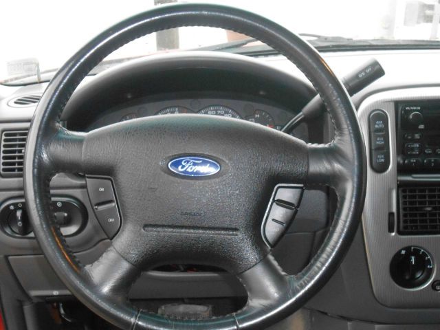Ford Explorer 2003 photo 7