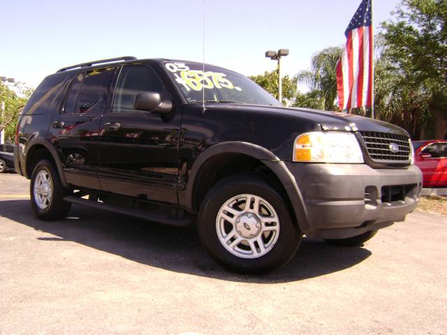 Ford Explorer 2003 photo 1