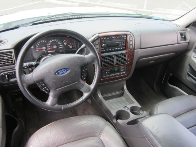 Ford Explorer 2003 photo 7