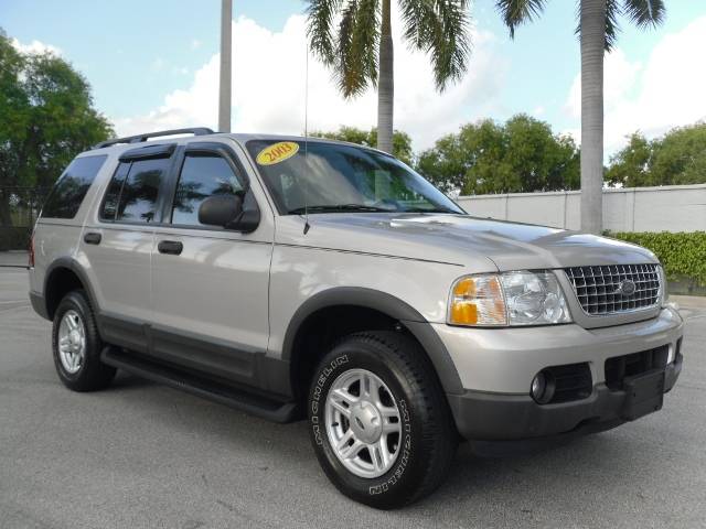 Ford Explorer 2003 photo 1