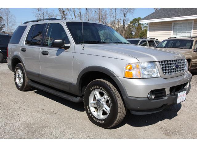 Ford Explorer 2003 photo 1