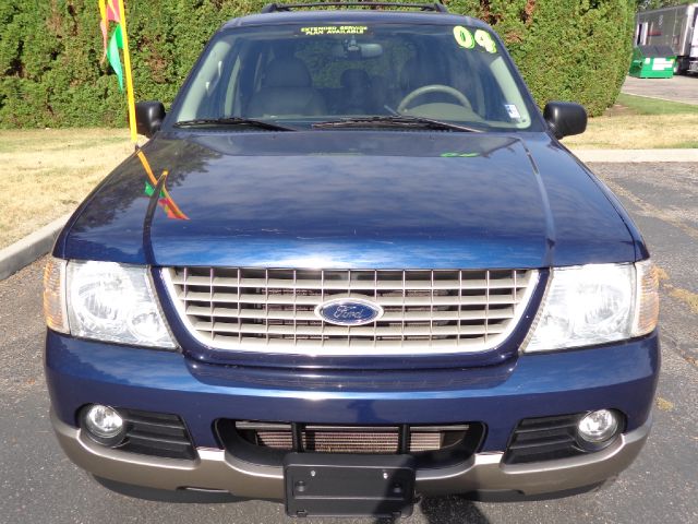 Ford Explorer 2004 photo 0