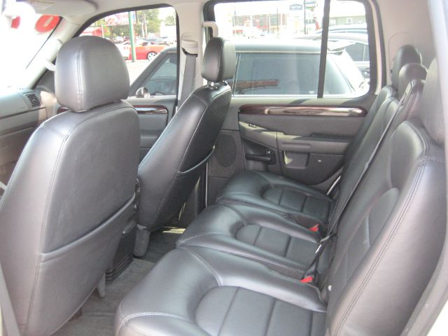 Ford Explorer 2dr LWB SUV