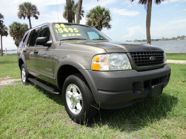 Ford Explorer 2500 4WD SUV