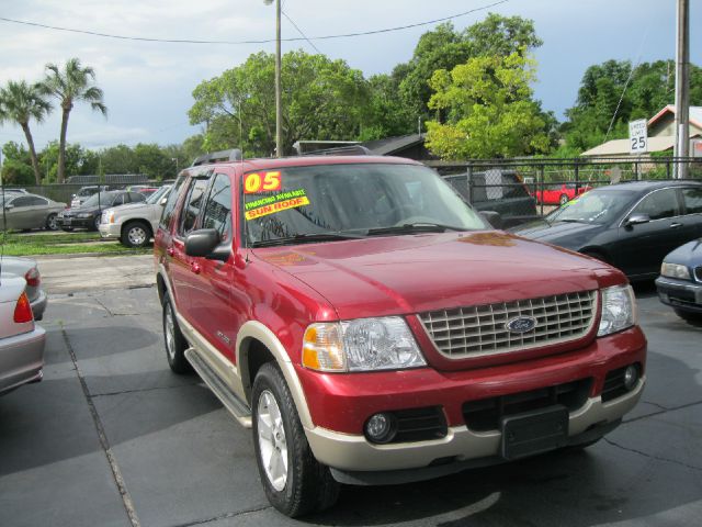 Ford Explorer 2500 4WD SUV