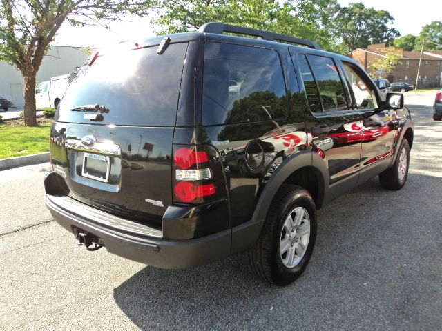 Ford Explorer GXL SUV