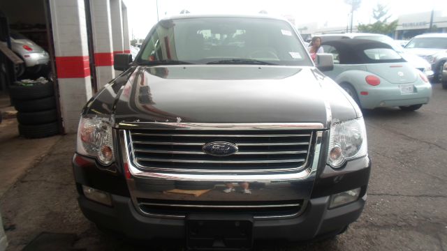 Ford Explorer GXL SUV