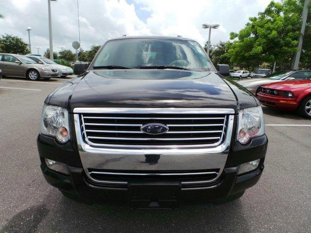 Ford Explorer ESi SUV