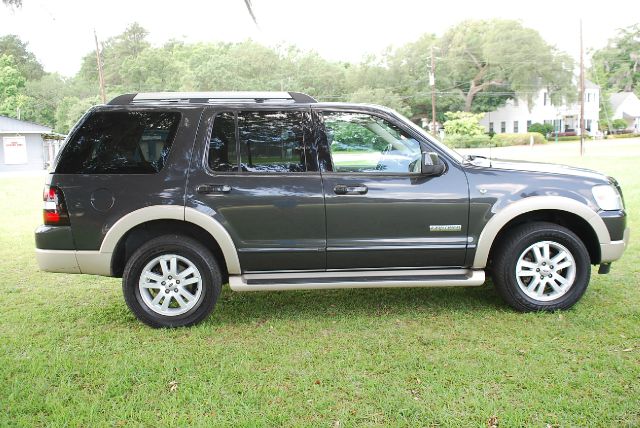 Ford Explorer MOON BOSE Quads SUV