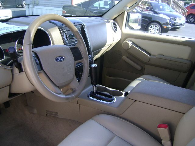 Ford Explorer GXL SUV