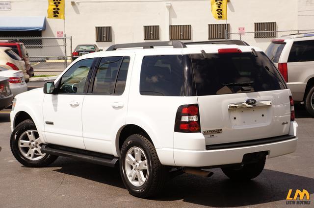 Ford Explorer ESi SUV