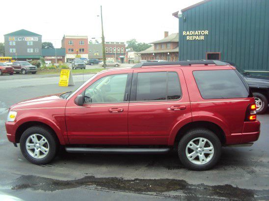 Ford Explorer 2010 photo 0