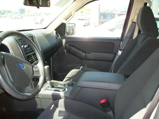 Ford Explorer GXL SUV