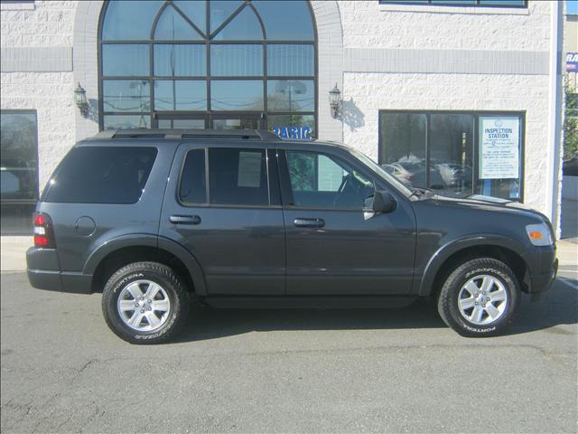 Ford Explorer ESi Sport Utility