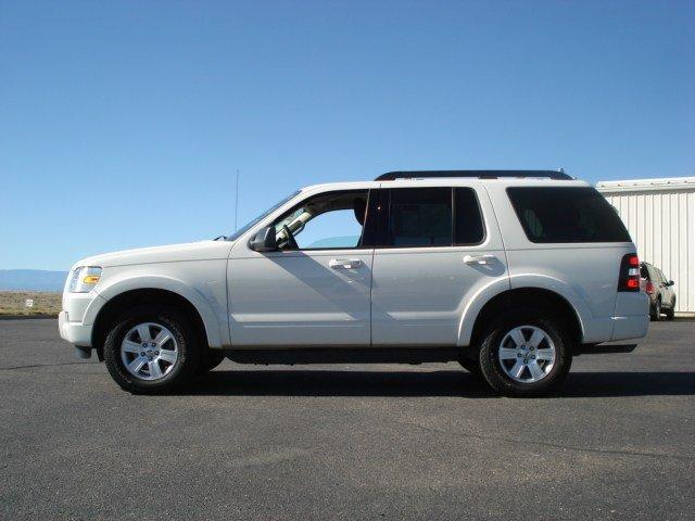 Ford Explorer ESi Sport Utility