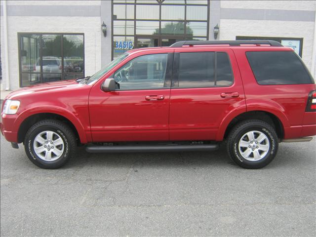 Ford Explorer ESi Sport Utility