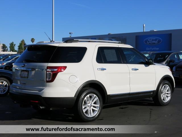 Ford Explorer ESi SUV