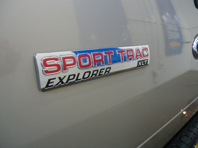 Ford Explorer Sport Trac 4WD 5dr EX Pickup Truck