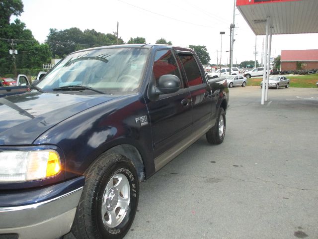 Ford F-150 2003 photo 2