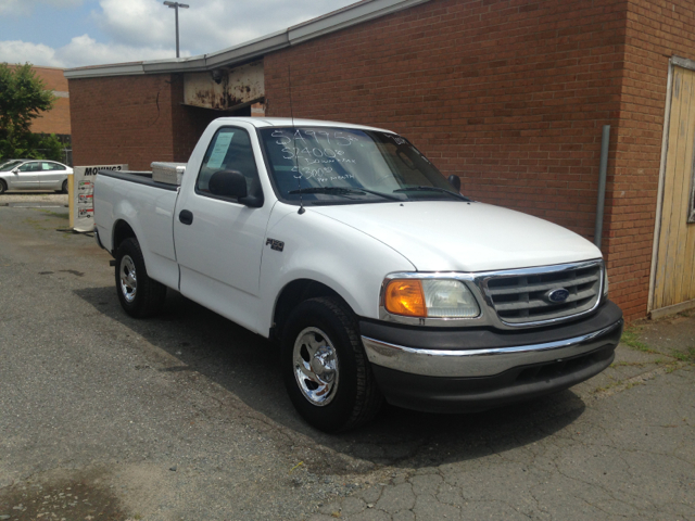 Ford F-150 SLT Extra Cab Pickup Truck