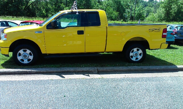 Ford F-150 LT Crew Cab Pickup Truck