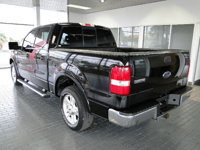 Ford F-150 Club Cab 131 WB Pickup Truck