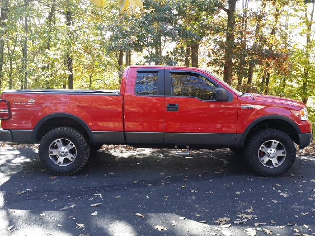 Ford F-150 XLT Supercrew Short Bed 2WD Pickup Truck