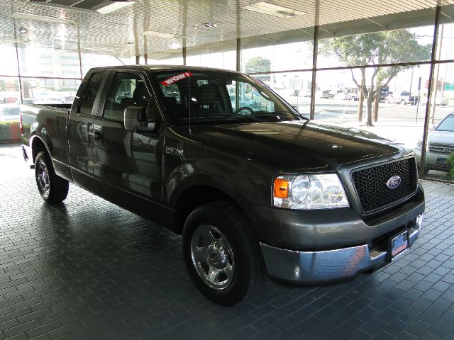 Ford F-150 2005 photo 2