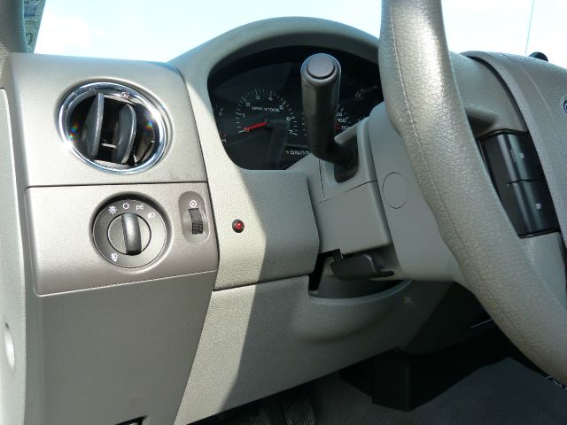 Ford F-150 2006 photo 2