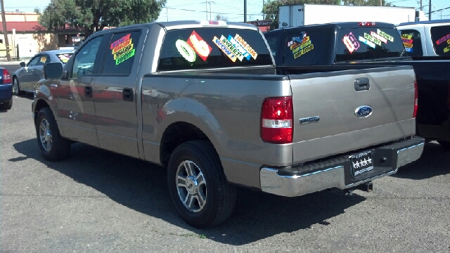 Ford F-150 SL Short Bed 2WD Pickup Truck