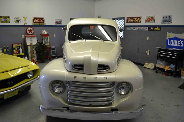 Ford F1 1949 photo 2