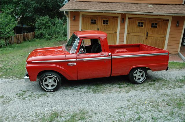 Ford F100 1966 photo 1