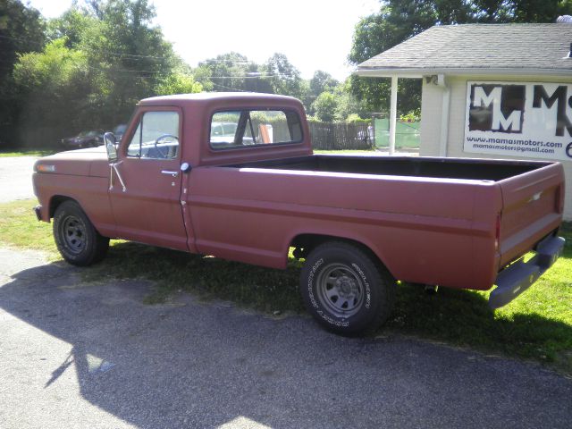 Ford F100 1967 photo 2