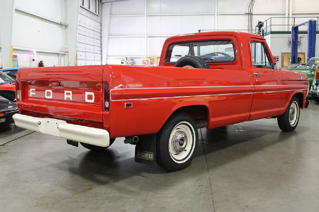 Ford F100 1968 photo 1