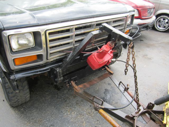 Ford F150 1986 photo 1