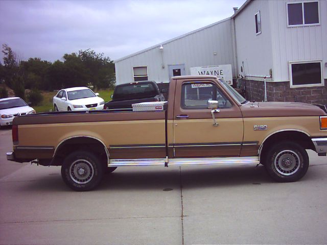 Ford F150 1988 photo 2