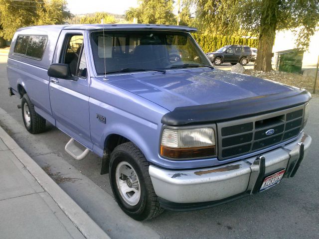 Ford F150 103 WB XLT Pickup Truck