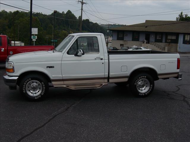 Ford F150 S V6 2WD Pickup