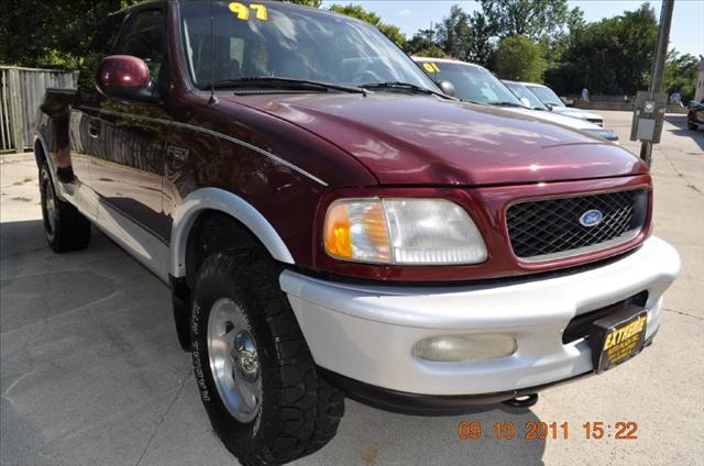 Ford F150 LT Z-71 Crew Cab 4x4 Pickup