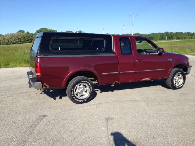 Ford F150 XS Sport Utility 4D Pickup Truck