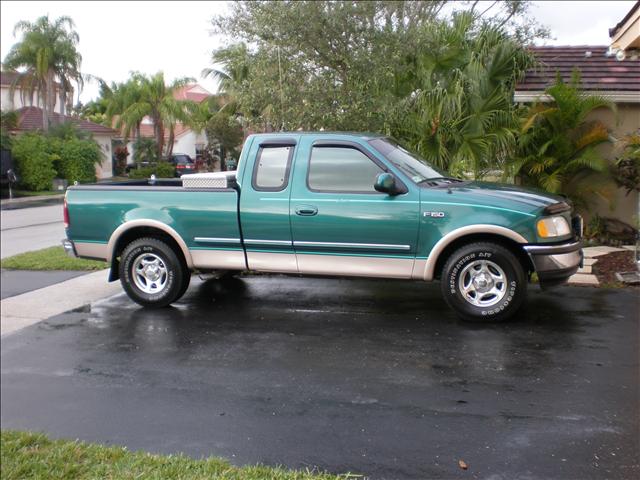 Ford F150 Sport 4WD Pickup