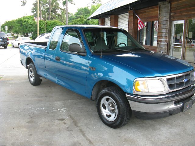 Ford F150 Platinum Edition Pickup Truck