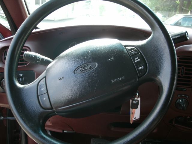 Ford F150 1998 photo 1